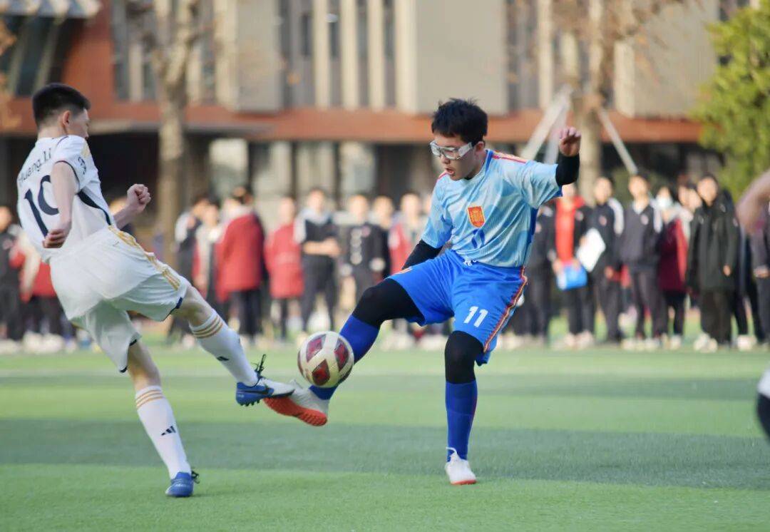 追光 | 請(qǐng)國手帶訓(xùn)練，選社團(tuán)挑花眼……中學(xué)體育發(fā)展有妙招